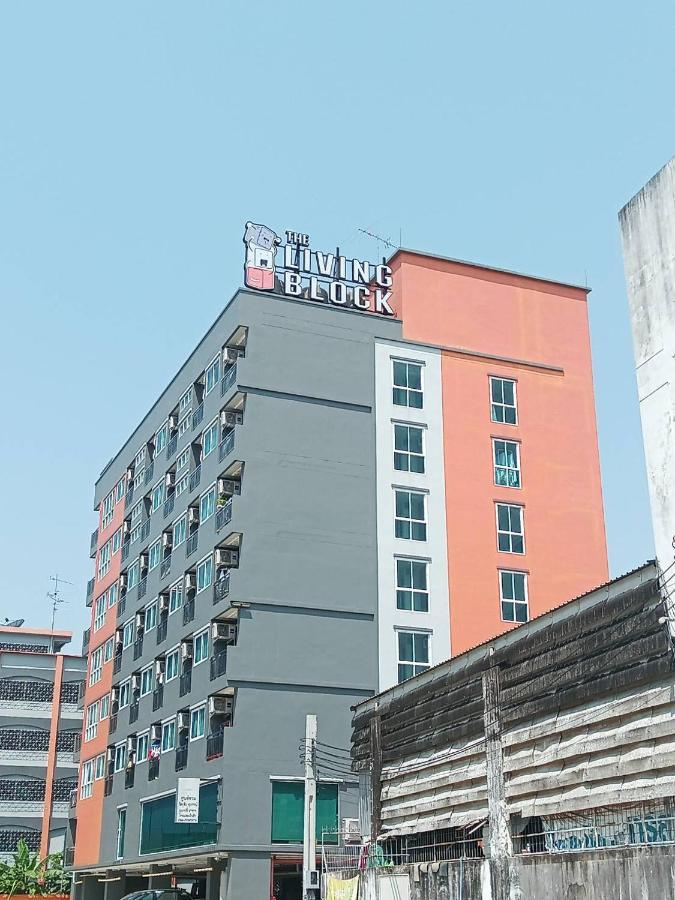 The Living Block Hotel Bangkok Exterior foto