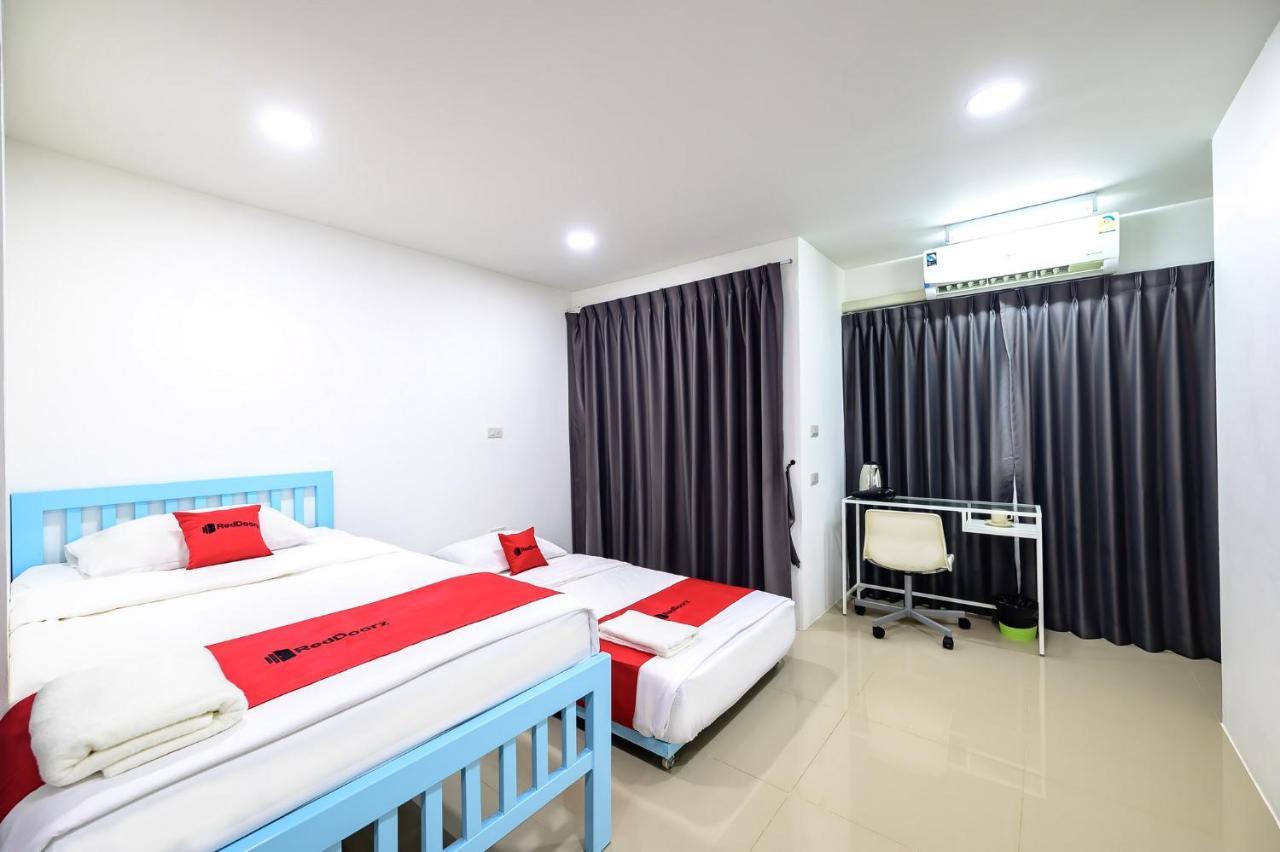 The Living Block Hotel Bangkok Exterior foto