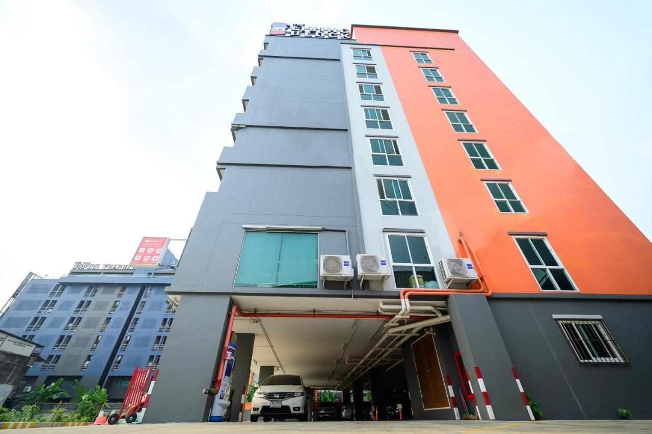 The Living Block Hotel Bangkok Exterior foto