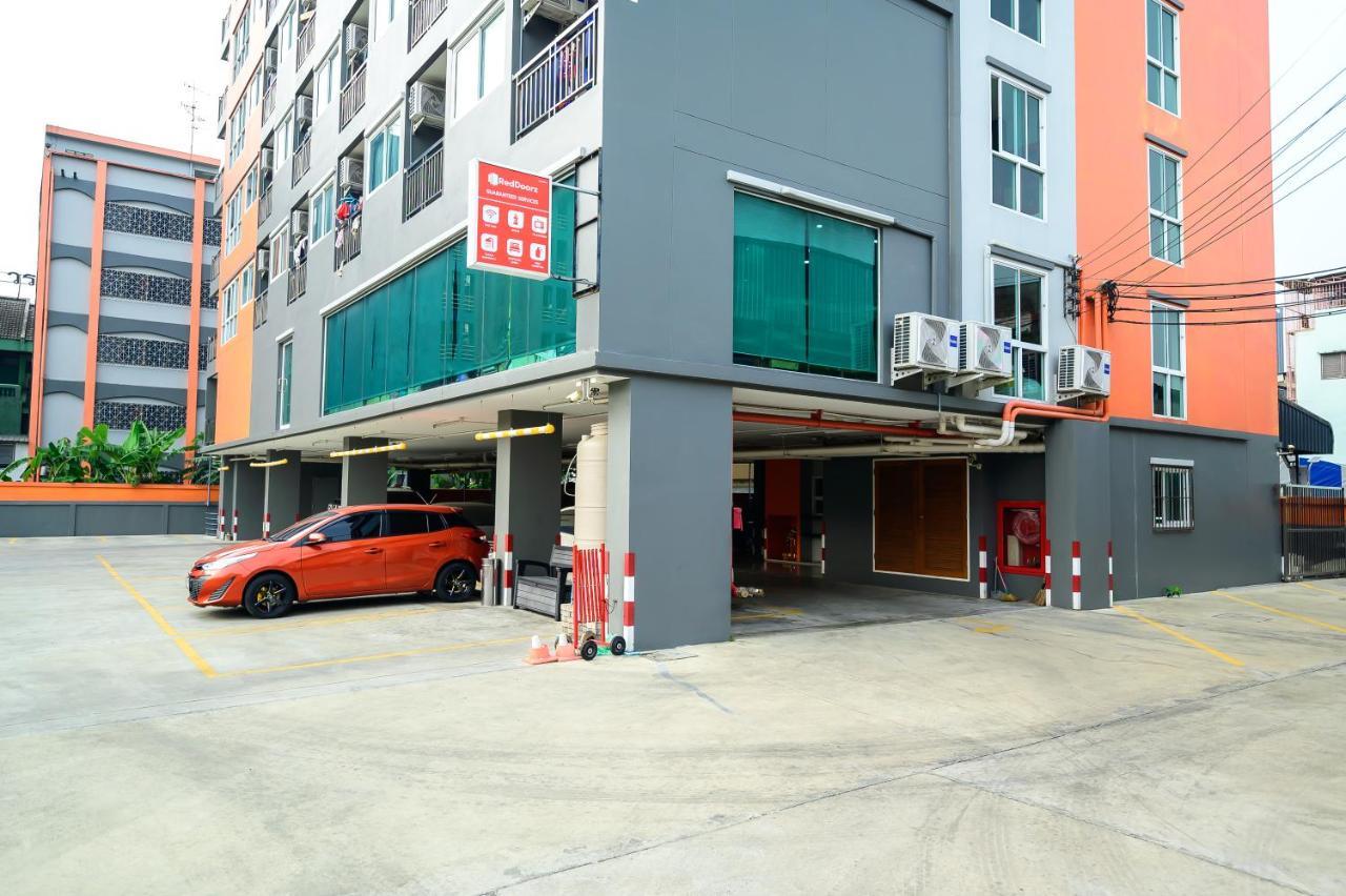 The Living Block Hotel Bangkok Exterior foto